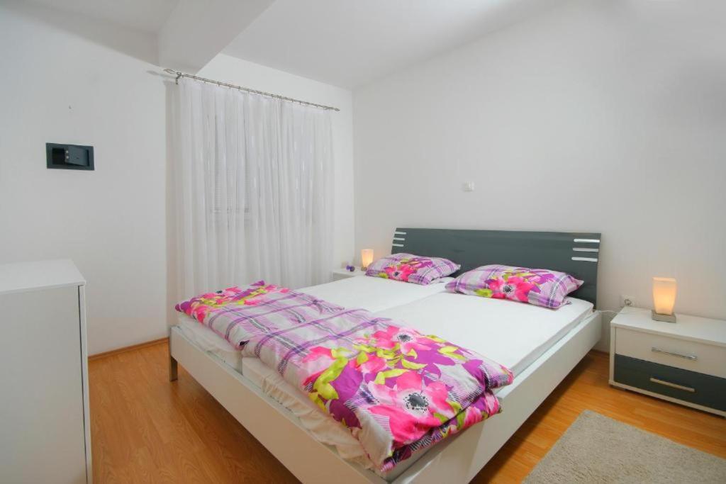 Apartmani Mane Trogir Exterior foto